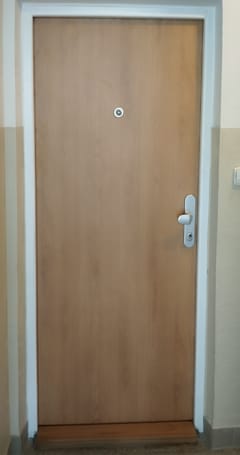 Bezpečnostní dveře do bytu s montáží 5