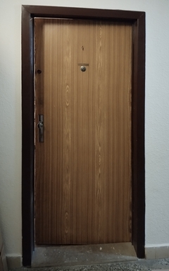 Bezpečnostní dveře do bytu s montáží 3
